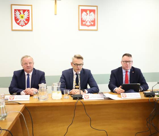 aktualność: I sesja Rady Miasta Ostrołęki IX kadencji