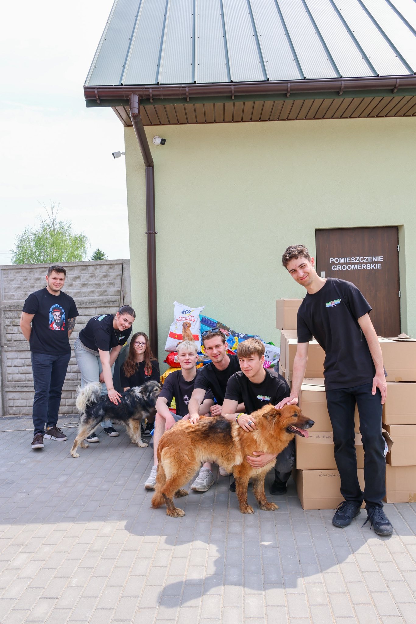 aktualność: Odwiedziny w Schronisku "Canis"